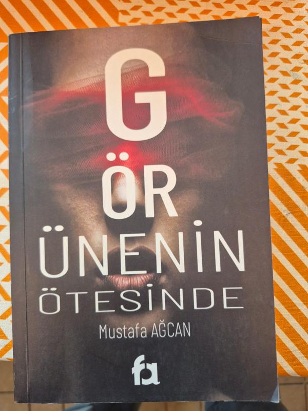 Görünenin ötesinde kapak görseli