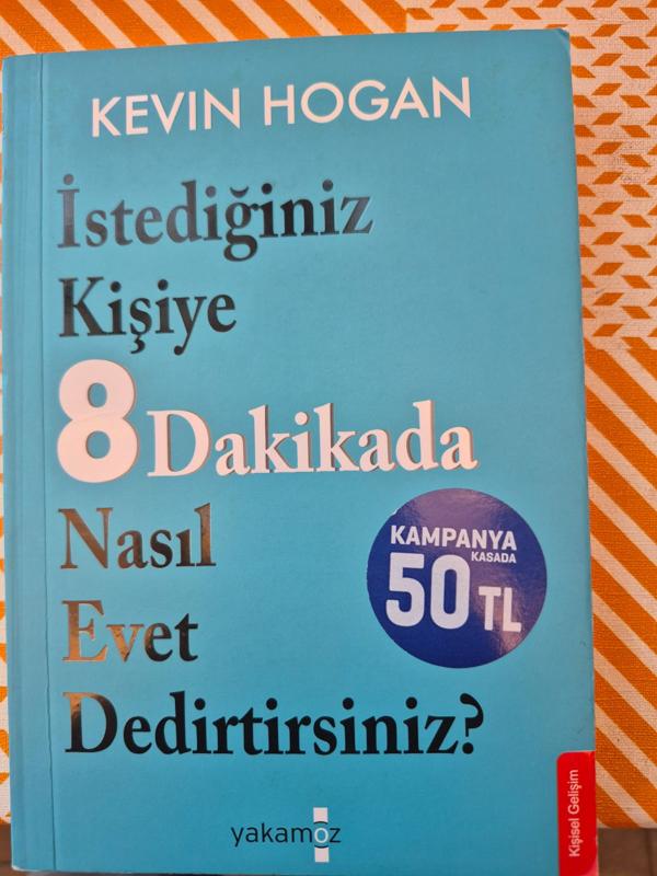 İstediğiniz kişiye 8 dakikada nasıl evet  dedirtiriz kapak görseli