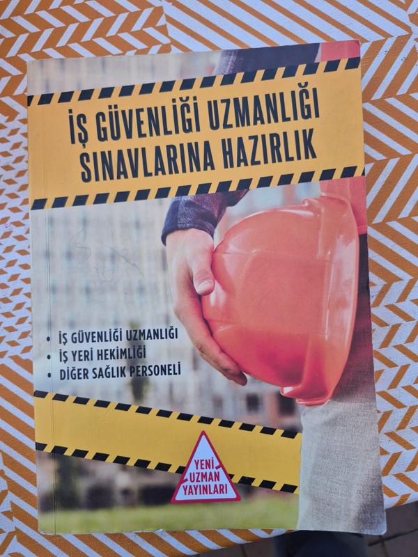 İş güvenliği uzmanlığı sınavlarına hazırlık kapak görseli
