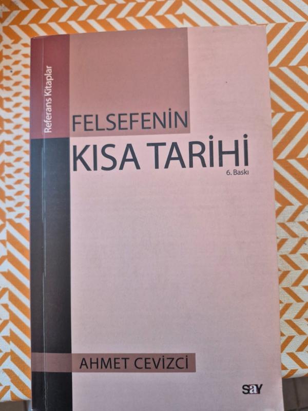 Felsefenin kısa tarihi kapak görseli