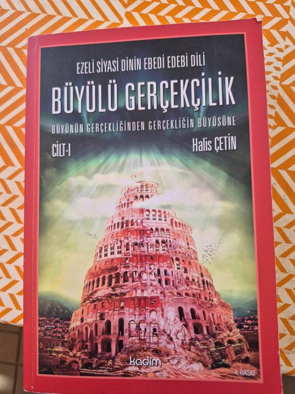 Büyülü gerçekçilik kapak görseli